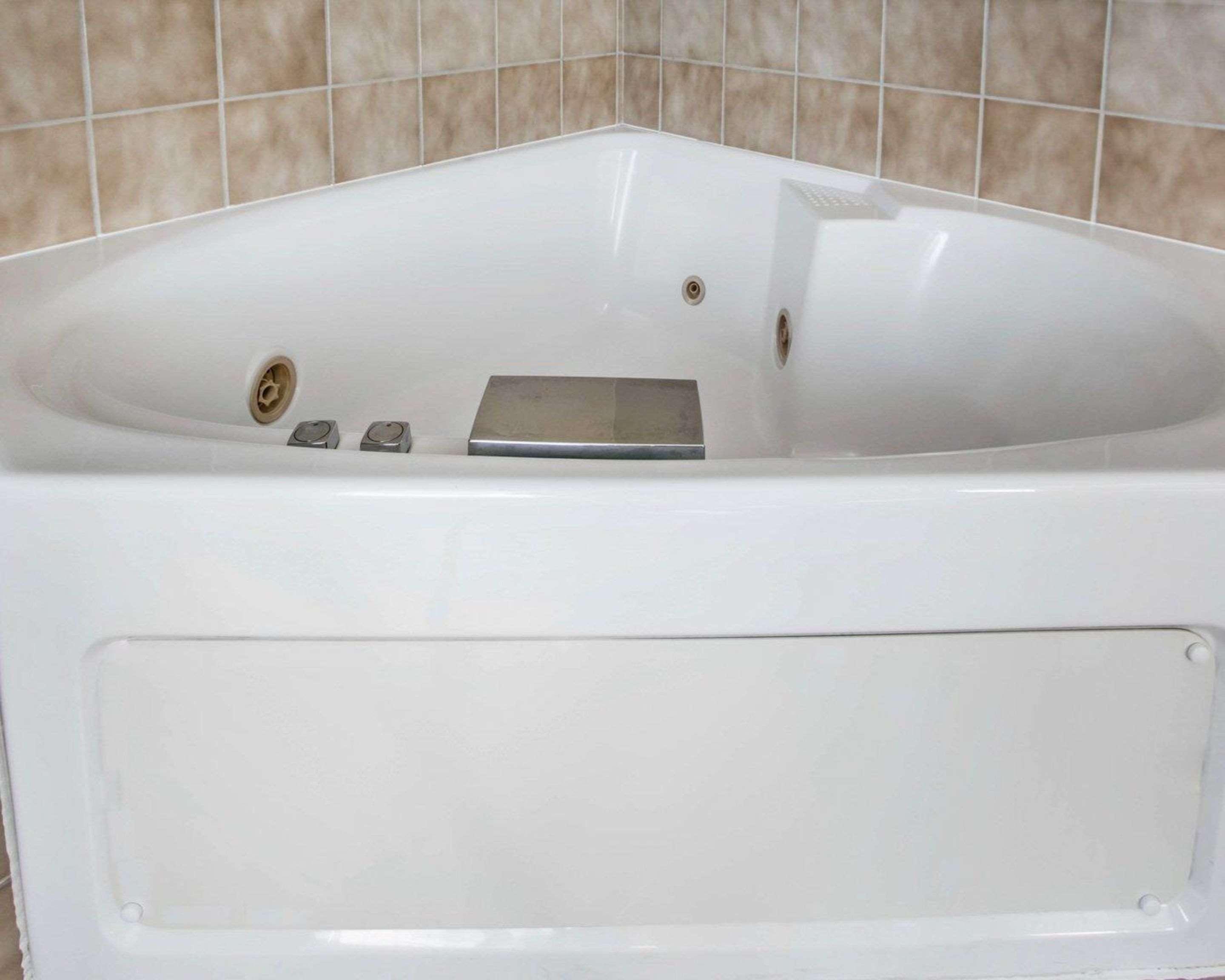 Comfort Inn&suites Jackson - West Bend Hotel